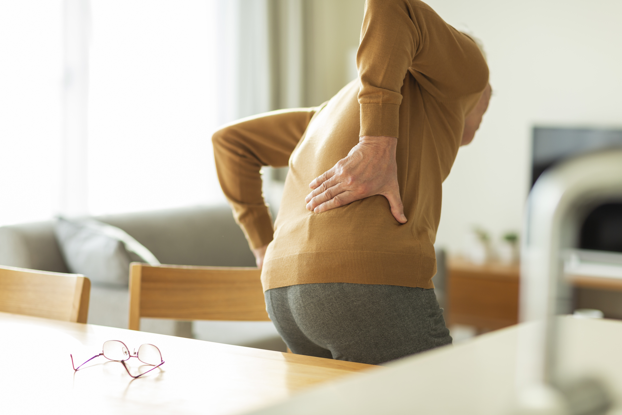 シニア男性の腰痛